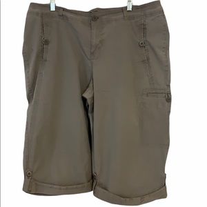 Lane Bryant Gray Roll Up or Down Capri